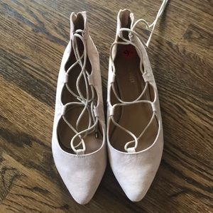 Nine West pointed toe flats size 9.5